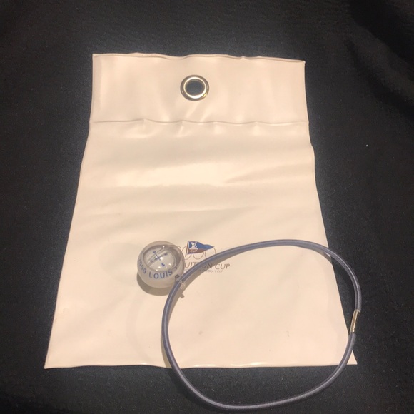 Louis Vuitton compass from World Cup 2000 - Picture 4 of 6